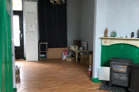 Te renoveren rijwoning
