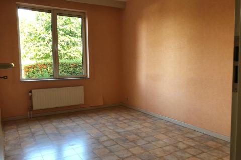 Lichtrijk 2-slaapkamer appartement met terras op het gelijklvoers