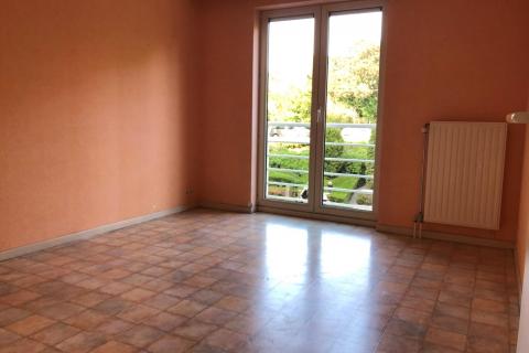 Lichtrijk 2-slaapkamer appartement met terras op het gelijklvoers