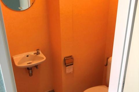 Lichtrijk 2-slaapkamer appartement met terras op het gelijklvoers