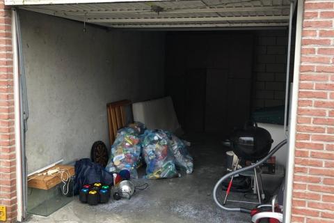 Ruim 2 slpk appartement met garage te Melle