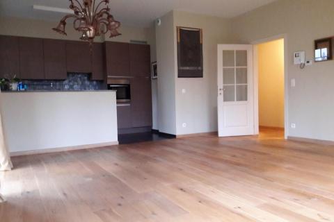Ruim GLV appartement te Merelbeke met tuin en garage