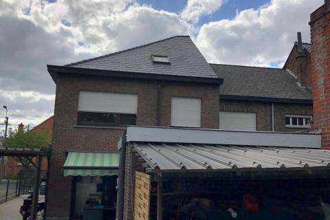 Charmante half open bebouwing in leefstraat