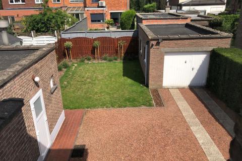 (In optie) Zeer net onderhouden half open bebouwing