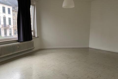 Ruim 3 slpk appartement in statige laan centrum Gent