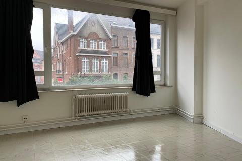 Ruim 3 slpk appartement in statige laan centrum Gent