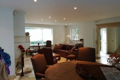 Exclusieve villa in residentieel landeliljke omgeving