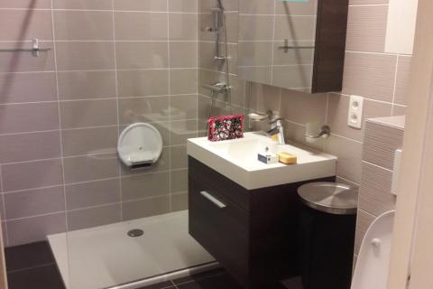 Ruim GLV appartement te Merelbeke met tuin en garage