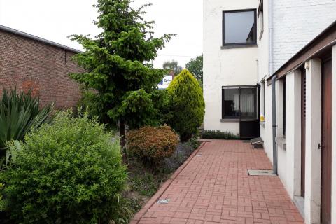 Ruime woning met tuin en terras