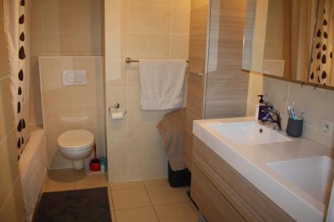 Prachtig villa-appartement in privé-park te Kwatrecht - grens Melle