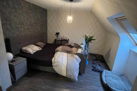 Bel-etage met 2 slaapkamers en garage te Melle