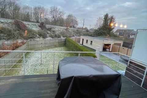 Bel-etage met 2 slaapkamers en garage te Melle