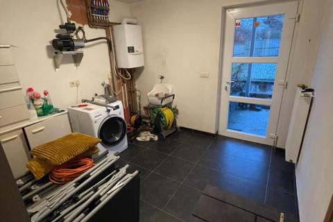 Bel-etage met 2 slaapkamers en garage te Melle