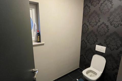 Bel-etage met 2 slaapkamers en garage te Melle