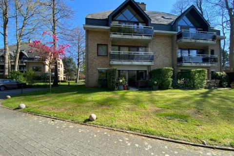 Gelijkvloers appartement met privé-terras in woonpark