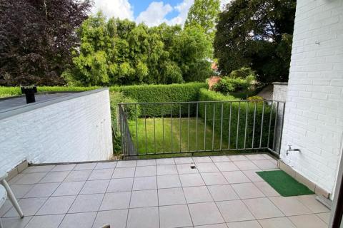Te moderniseren bel-étage woning te Melle