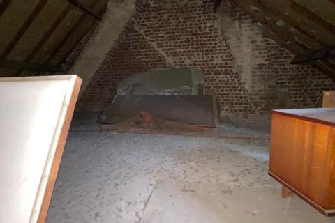 Te moderniseren bel-étage woning te Melle