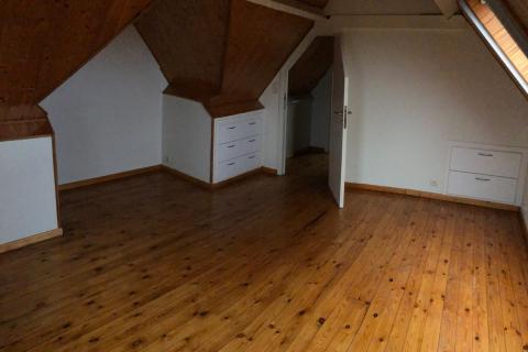 Appartement met ruime slaapkamer in Gijzenzele