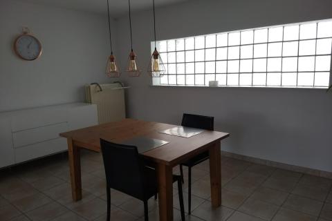 Appartement met ruime slaapkamer in Gijzenzele