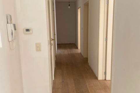 Zeer ruim dakappartement met aangenaam terras