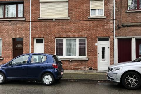 Te renoveren dorpswoning