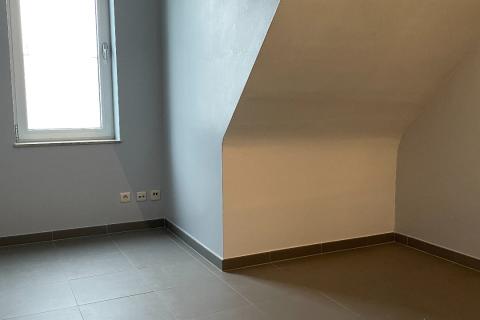 Mooi dakappartement met 2 slaapkamers, garage en parkeerplaats in Wetteren ten Ede - bewoonbare oppervlakte 80.00m², EPC 164.00, energielabel B