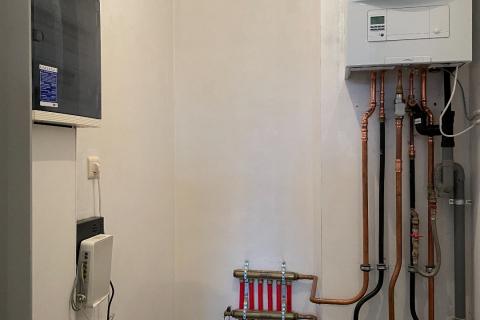 Mooi dakappartement met 2 slaapkamers, garage en parkeerplaats in Wetteren ten Ede - bewoonbare oppervlakte 80.00m², EPC 164.00, energielabel B