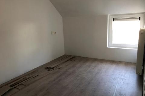 Mooie half open bebouwing met tuin en terras in Heusden, 3 slaapkamers, EPC-waarde 132.00, 2 parkeerplaatsen, perceeloppervlakte 222m², bewoonbare oppervlakte 1