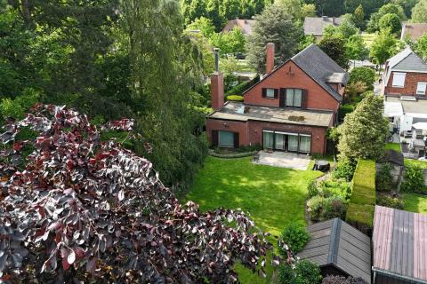 Prachtige villa met tuin, terras en garage in Laarne -  oriëntatie tuin zuid - prijs op aanvraag