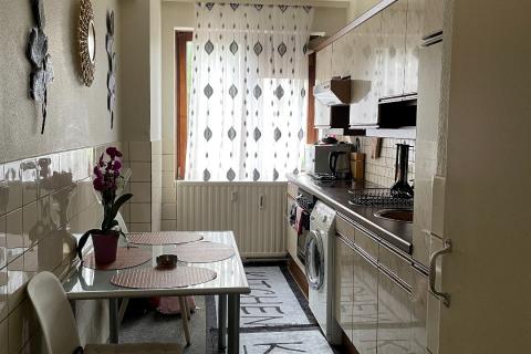 Eerste verdieping appartement met terras en 2 slaapkamers in Gent - bewoonbare oppervlakte 98.00 - EPC-waarde 283.00 - Energielabel C