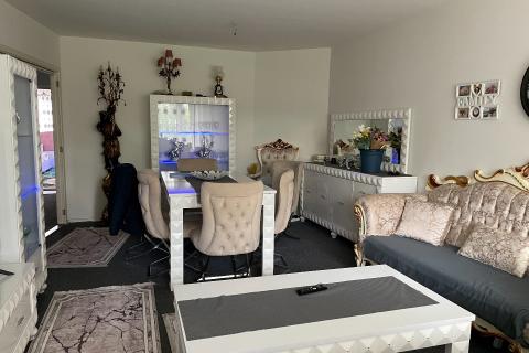Eerste verdieping appartement met terras en 2 slaapkamers in Gent - bewoonbare oppervlakte 98.00 - EPC-waarde 283.00 - Energielabel C