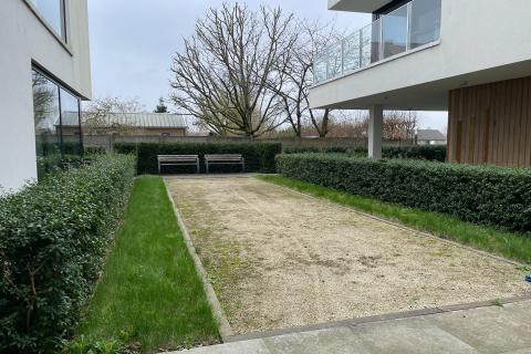 Prachtige service flat met terras in Wetteren, bouwjaar 2019, 1 slaapkamer, zorgverlening, restaurant, fitnessruimte, wellness, tuin, petanquebaan, kapper, EPC-