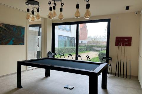 Prachtige service flat met terras in Wetteren, bouwjaar 2019, 1 slaapkamer, zorgverlening, restaurant, fitnessruimte, wellness, tuin, petanquebaan, kapper, EPC-