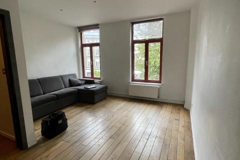 Ruime stadswoning met 3 slaapkamers in Gent met EPC-waarde 330.00 en energielabel D