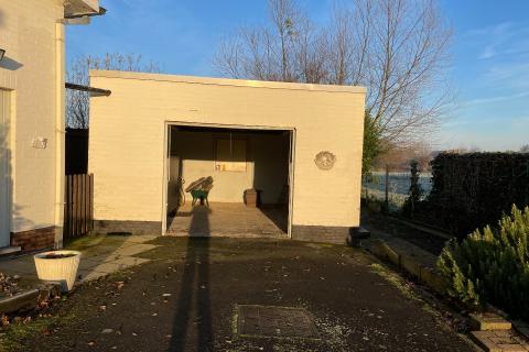 Ruime open bebouwing met tuin en garage in landelijke Laarne, perceeloppervlakte 880 m², bewoonbare oppervlakte 112m², oriëntatie tuin zuidwesten