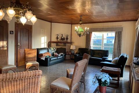 Ruime open bebouwing met tuin en garage in landelijke Laarne, perceeloppervlakte 880 m², bewoonbare oppervlakte 112m², oriëntatie tuin zuidwesten