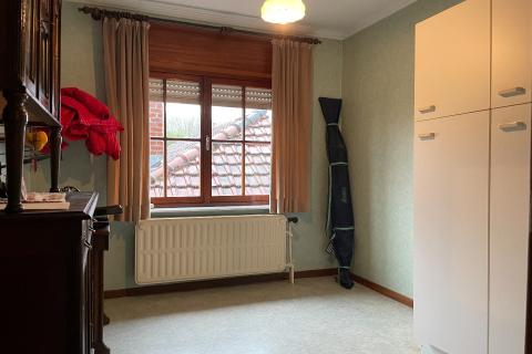Ruime halfopen bebouwing met tuin, terras en garage in Melle - 3 slaapkamers -- perceeloppervlakte 528m² - bewoonbare oppervlakte 145m²