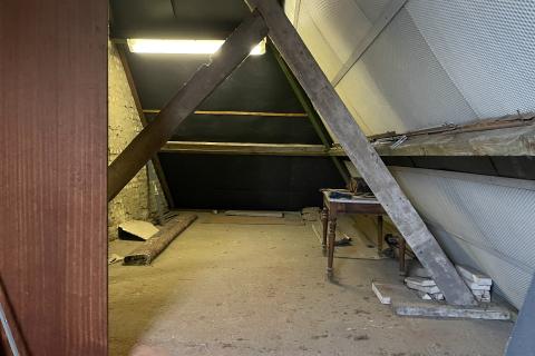 Ruime halfopen bebouwing met tuin, terras en garage in Melle - 3 slaapkamers -- perceeloppervlakte 528m² - bewoonbare oppervlakte 145m²