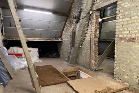 Ruime halfopen bebouwing met tuin, terras en garage in Melle - 3 slaapkamers -- perceeloppervlakte 528m² - bewoonbare oppervlakte 145m²