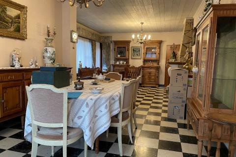 Ruime halfopen bebouwing met tuin, terras en garage in Melle - 3 slaapkamers -- perceeloppervlakte 528m² - bewoonbare oppervlakte 145m²