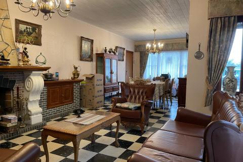 Ruime halfopen bebouwing met tuin, terras en garage in Melle - 3 slaapkamers -- perceeloppervlakte 528m² - bewoonbare oppervlakte 145m²