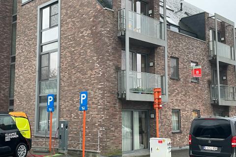 Ruime senioren flat in Melle met terras, lift, garage en kelder- 70.00 m² bewoonbare oppervlakte, persoonlijk alarm- en oproepsysteem, Energielabel A