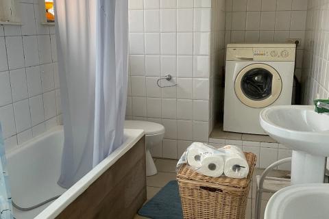 Rijwoning met tuin in Melle, 3 slaapkamers, bouwjaar 1935, 300m² perceeloppervlakte, 160m² bewoonbare oppervlakte, oostelijke tuinoriëntatie
