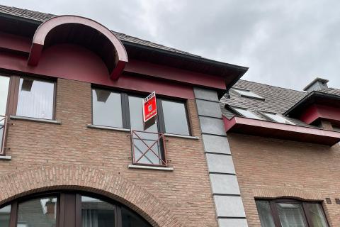 Ruim penthouse met terras, lift en garage in Merelbeke-Melle: 2 slaapkamers, bouwjaar 1997, EPC-label B