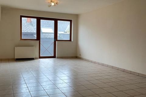 Ruim penthouse met terras, lift en garage in Merelbeke-Melle: 2 slaapkamers, bouwjaar 1997, EPC-label B