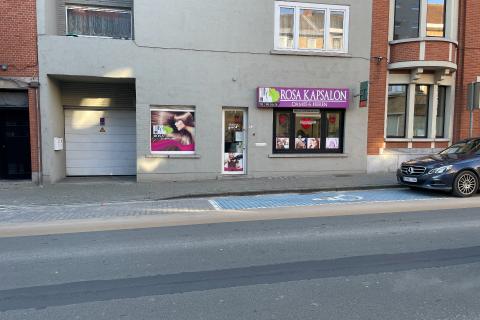 HANDELSPAND  te huur Centrum Deinze (780€/maand) 