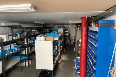 Showroom, atelier en appartement in Merelbeke-Melle, gerenoveerd in 2015, 650.00m² perceeloppervlakte, 226.00m² bewoonbare oppervlakte