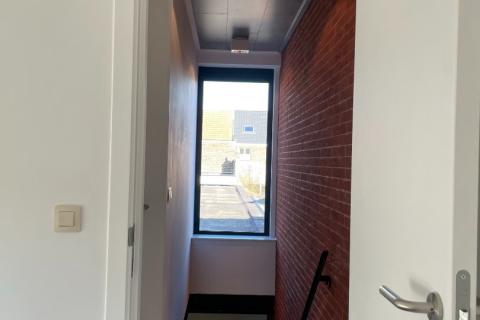 Gerieflijke gerenoveerde rijwoning met tuin en terras in Gentbrugge, 2 slaapkamers, standaard woning, EPC B