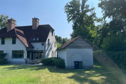 Rustieke half open bebouwing met tuin, garage en 3 slaapkamers in Heusden, bouwjaar 2015, op enkele minuten van het centrum, 2 badkamers, een ideale woning voor