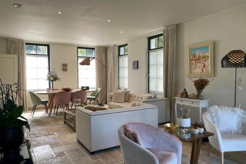 Rustieke half open bebouwing met tuin, garage en 3 slaapkamers in Heusden, bouwjaar 2015, op enkele minuten van het centrum, 2 badkamers, een ideale woning voor